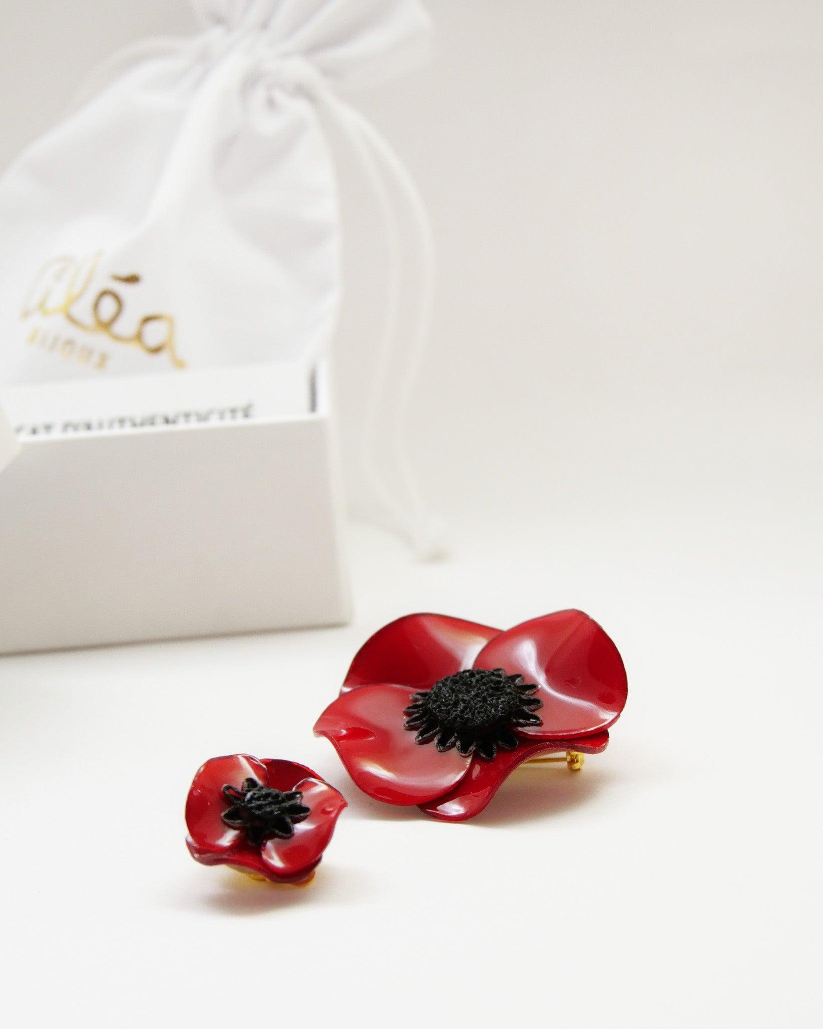 coffret bijoux rouges broche et pins