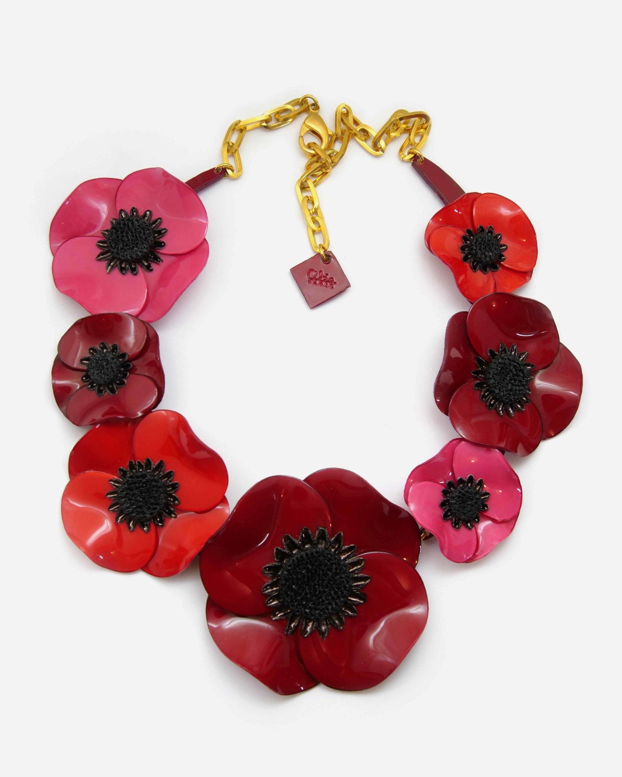 Grand collier maxi avec 7 fleurs d'anémone rouges et roses 