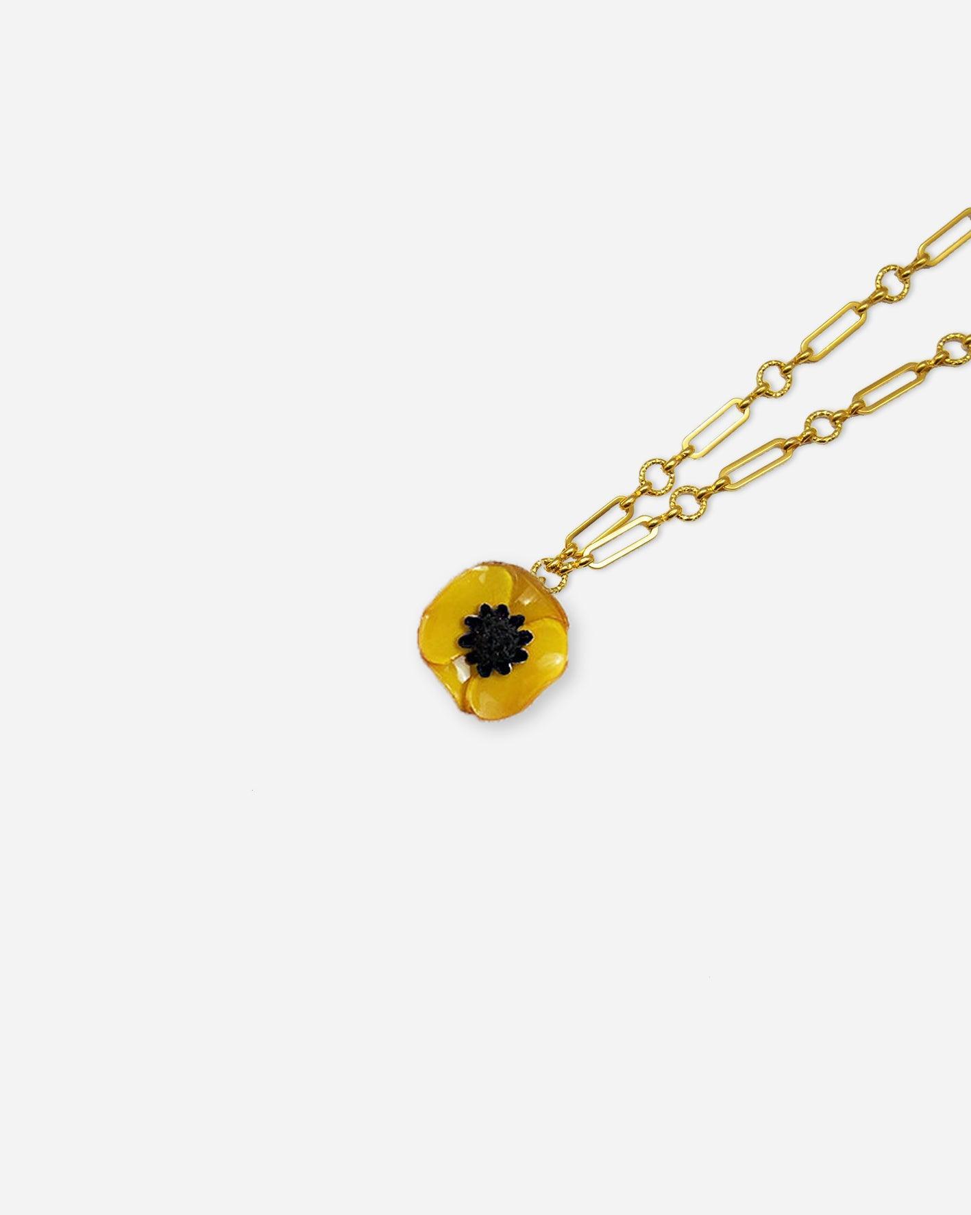 petit pendentif anemone jaune avec chaine en or