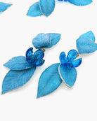 Boucles d'oreilles longues bleues en lurex 