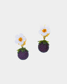 boucles d'oreilles mures avec fleurs blanches all-groups