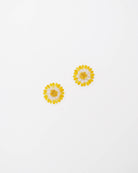 Minis boucles d'oreilles marguerite daisy de couleur jaune