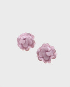 petites boucles d'oreilles couleur lila en fleur de geranium