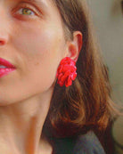 all-groups Grandes boucles d'oreilles rouges portées 