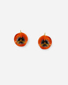 Petites boucles d'oreilles en résine orange fleurs