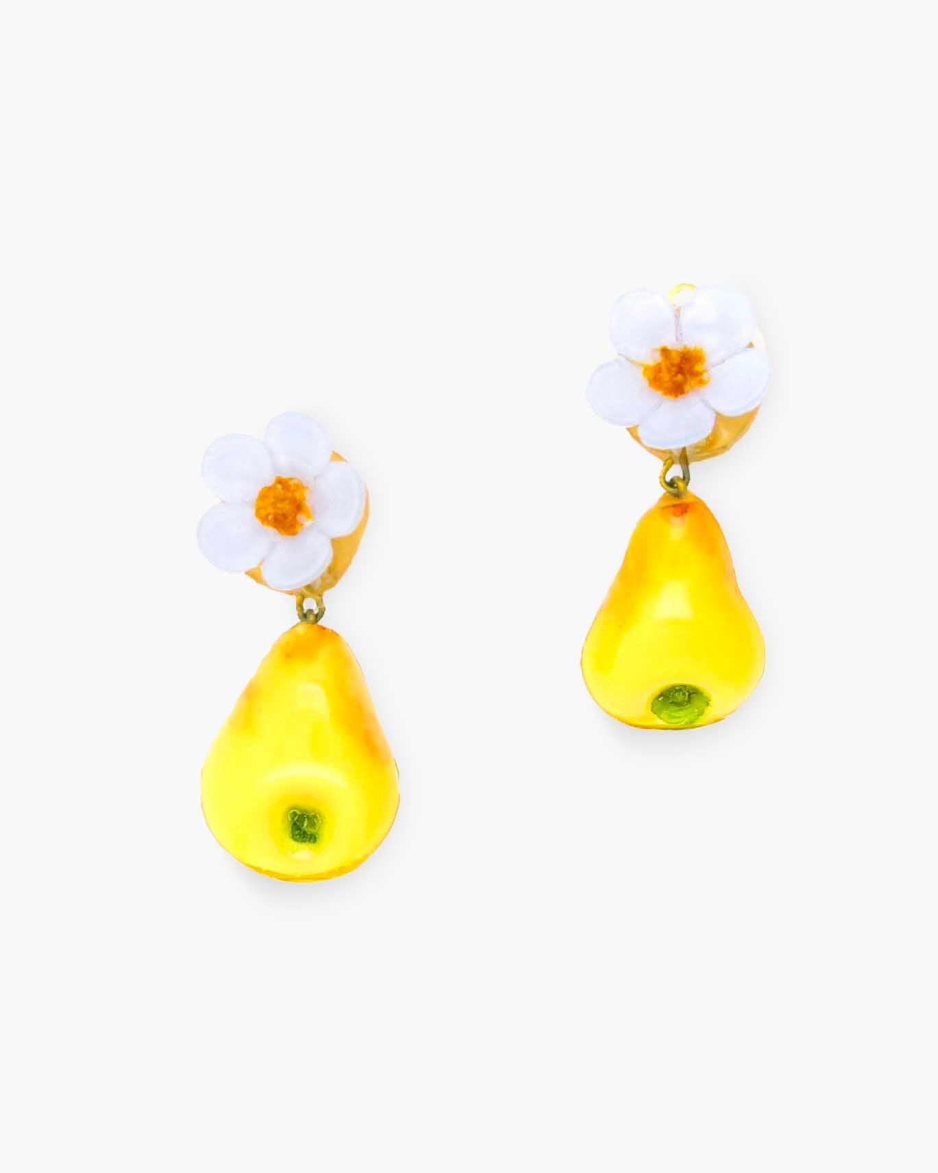 boucles d'oreilles poire avec petites fleurs blanches 