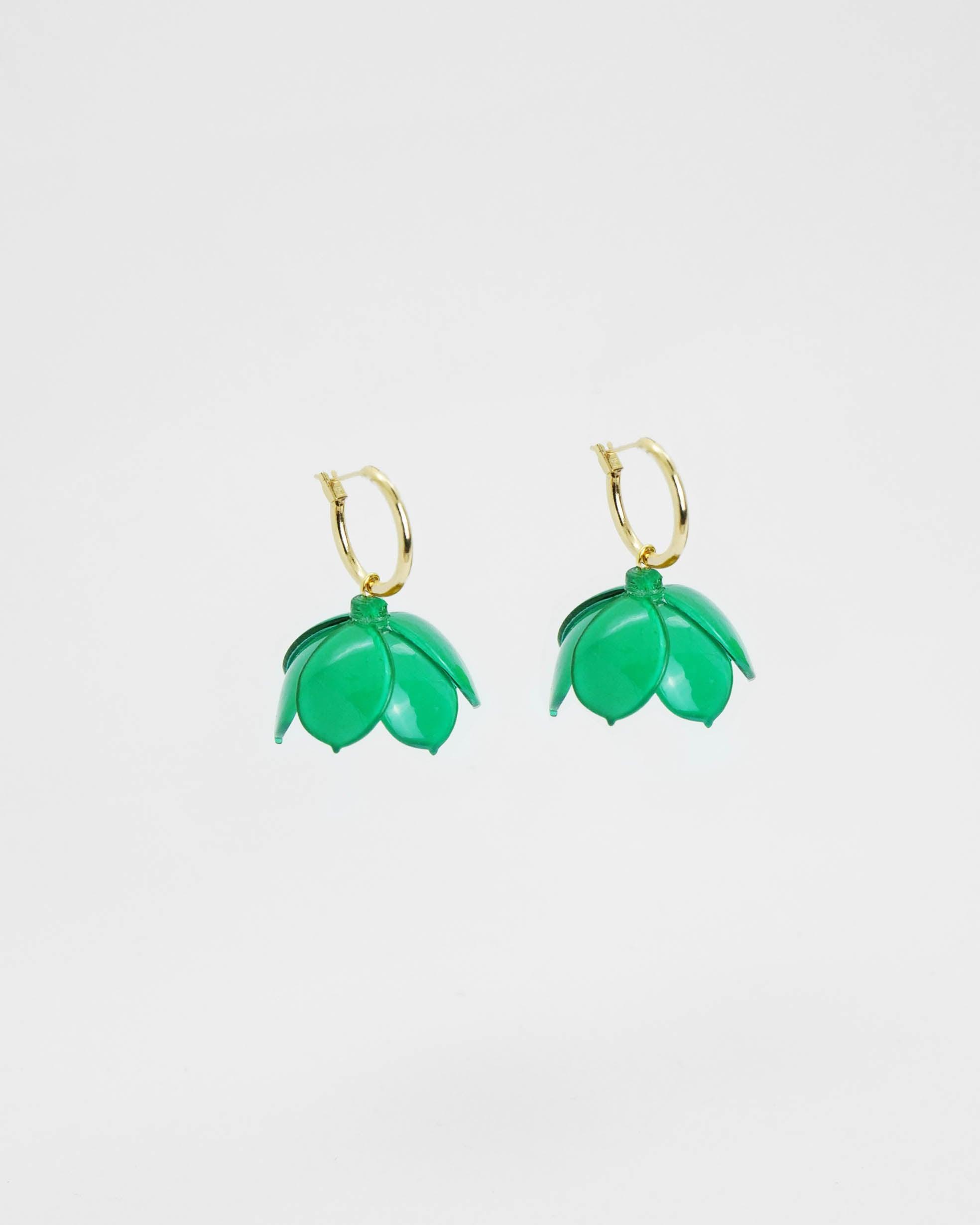 petites boucles d'oreilles vertes sans perles 