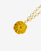 Pendentif en forme de geranium couleur jaune