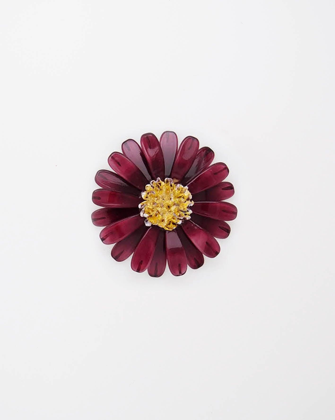 broche en fleur marguerite couleur framboise 