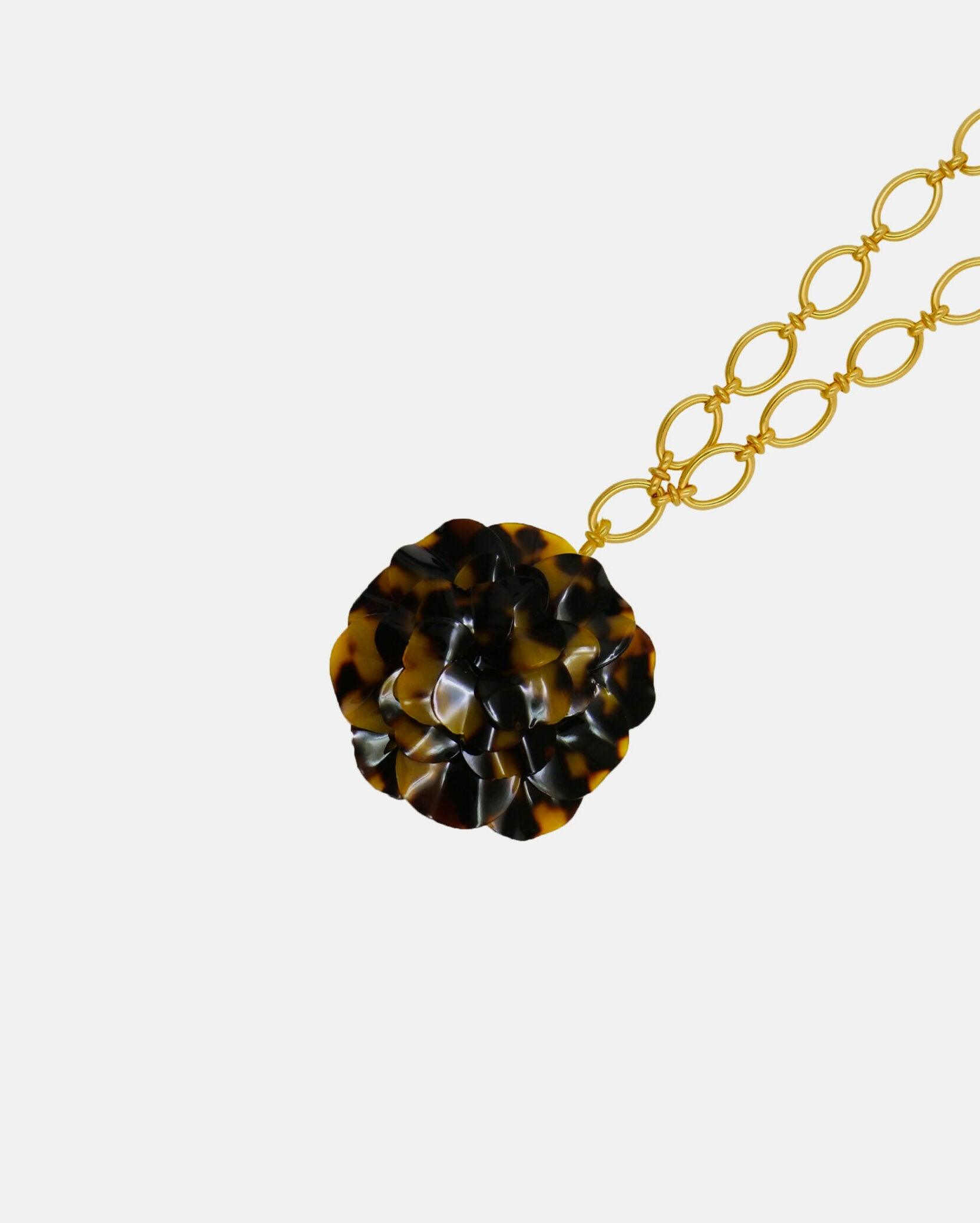 pendentif grosse chaine fleur de geranium motif leopard