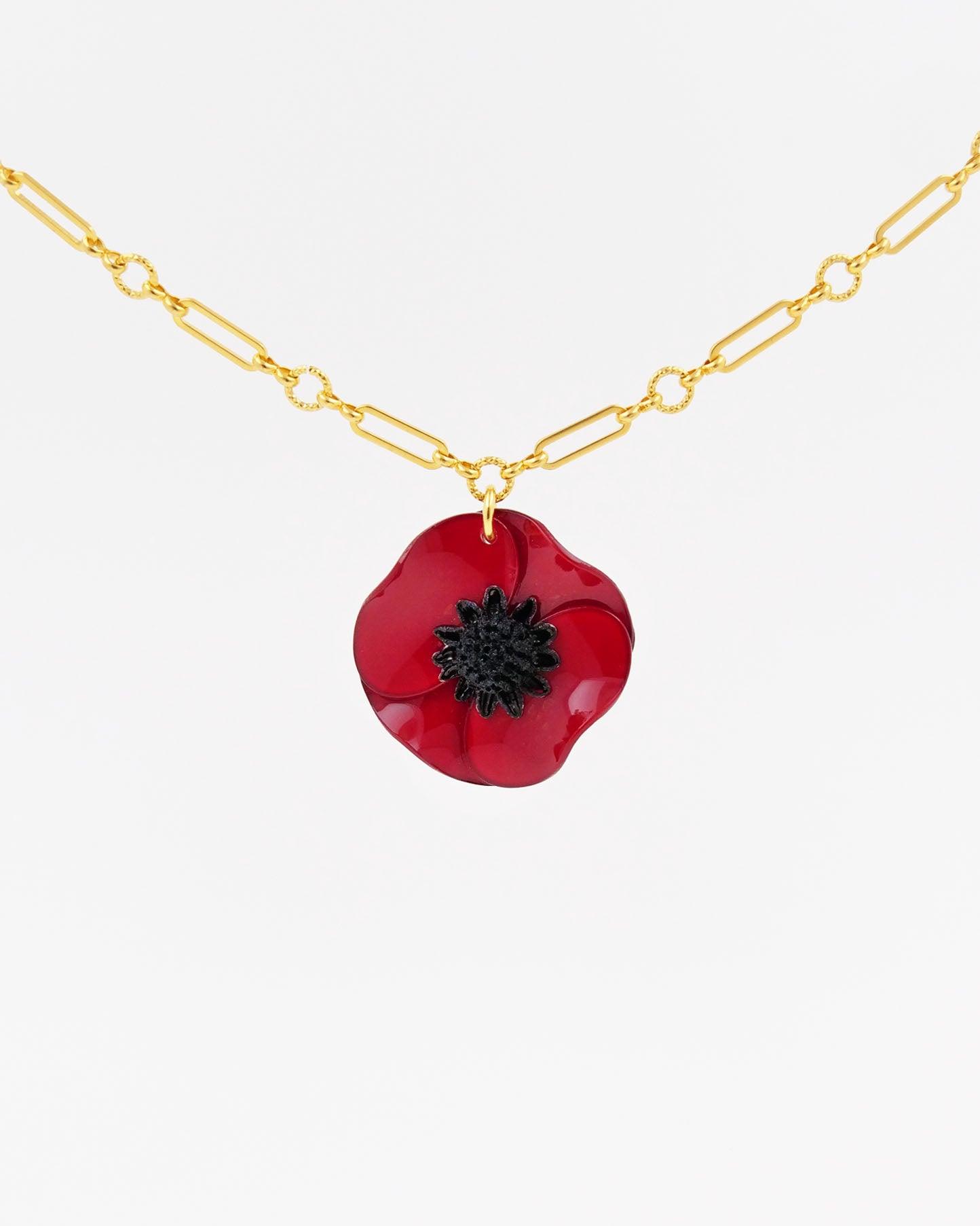 Petit pendentif anemone rouge avec chaine dorée all-groups