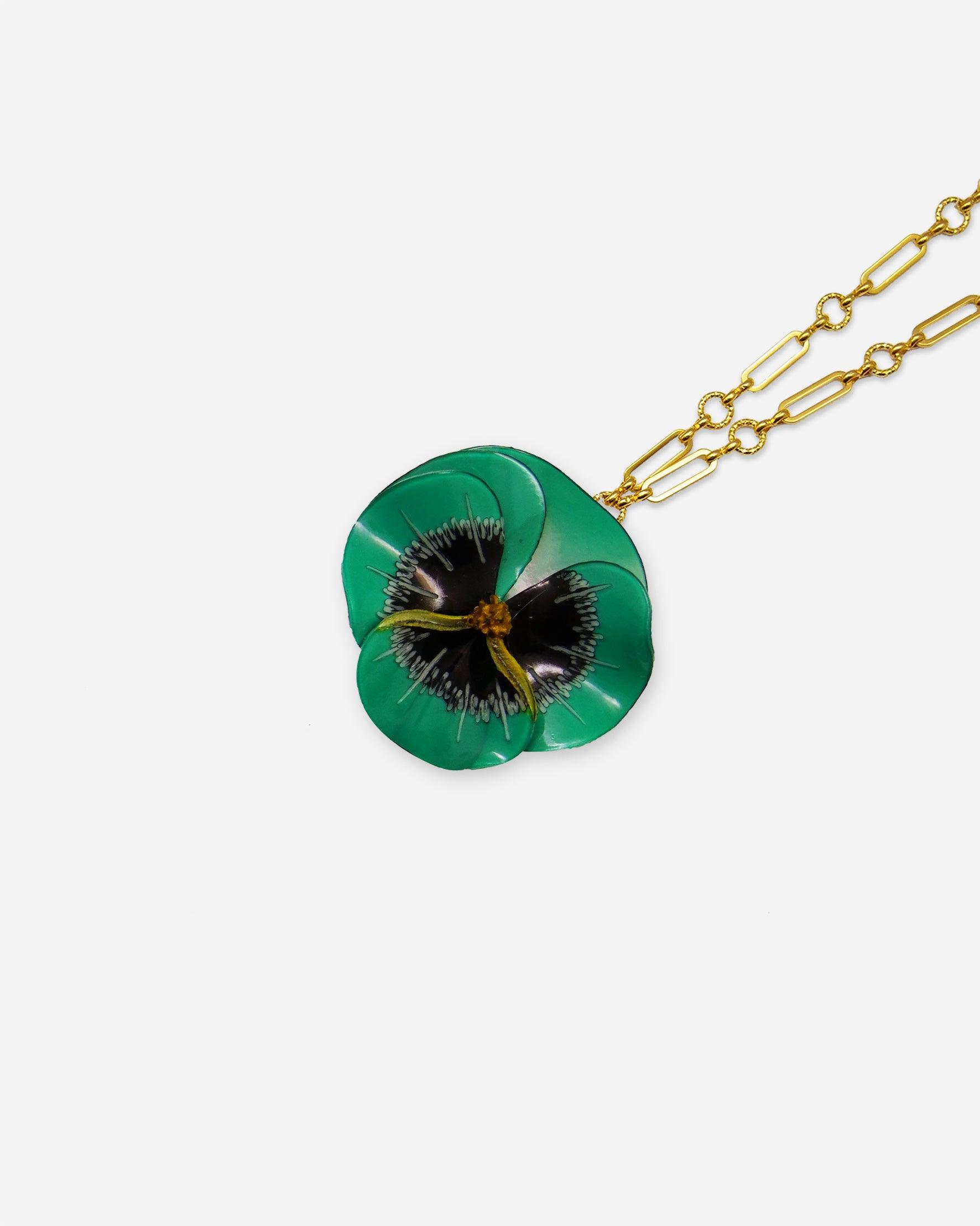 Pendentif charm vert fleuri et chaine plaqué or